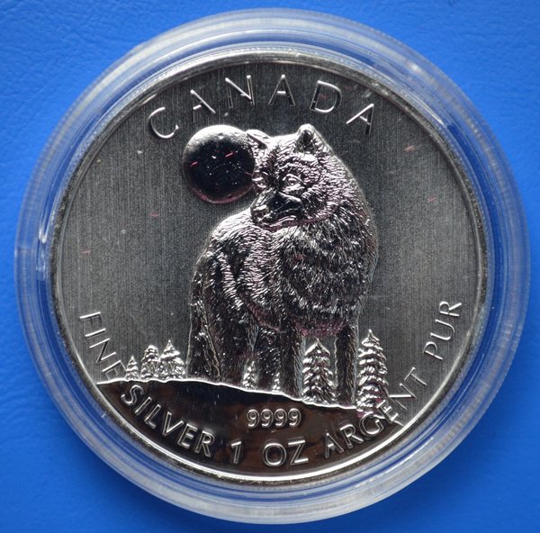 5 dollar Canada Artic Wolf 1 ounce 999/1000 zilver 2011 er kunnen melk vlekjes op zitten